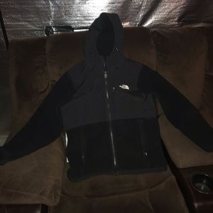 Women’s north face jacket size M